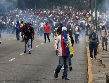 Βενεζουέλα: Νεκρός 18χρονος διαδηλωτής